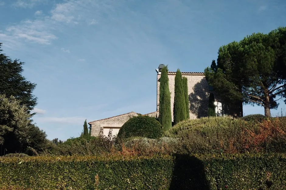 Entretien régulier d'un jardin de propriété